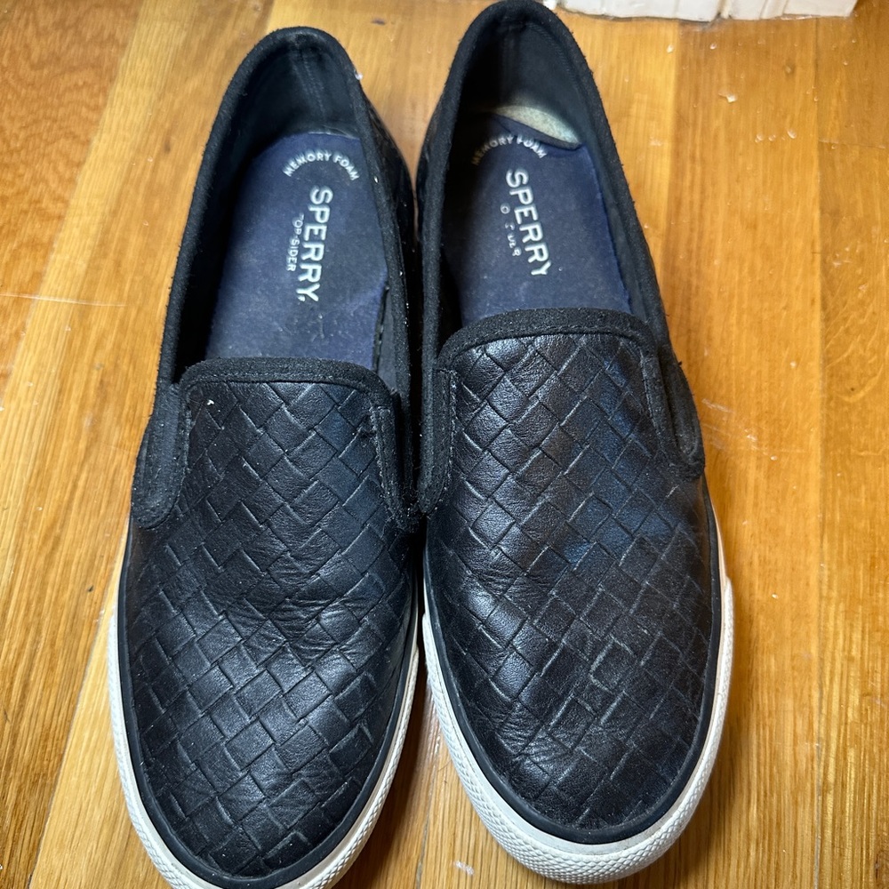 Sperry Topsider Seaside Embossed Weave black slip on. 8